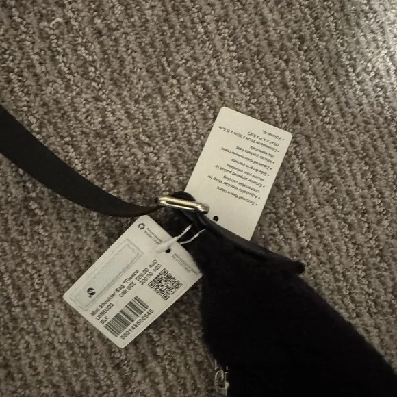 NWT Lululemon Shoulder Bag 4L Fleece - Picture 2 of 2